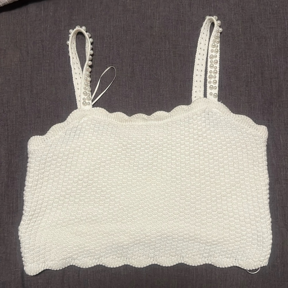Knit tank with pearl Straps